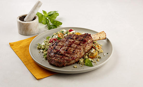 Cotelettes de veau marinees et salade de quinoa