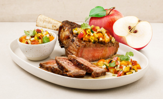 Cote De Veau Vieillie Aux 5 Epices Et Salsa De Pommes Grillees