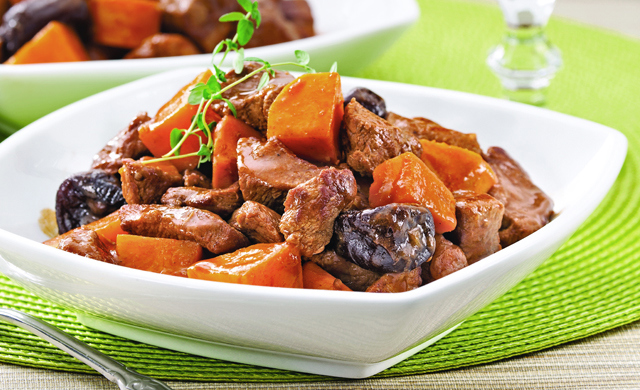 Mijote De Veau Du Quebec Aux Patates Douces Et Aux Pruneaux