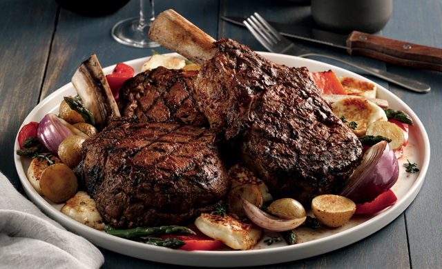 Cotelettes De Veau Du Quebec Cajun Papillote De Legumes Et Halloumi