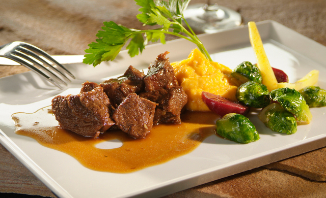 Cubes De Veau Du Quebec Braises Au Miel Et Au Curry