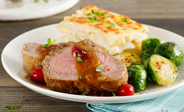 Filet De Veau Du Quebec Sauce Erable Et Canneberges