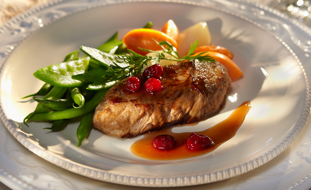 Paves De Veau Du Quebec Sauce Aux Canneberges Confites A L Erable