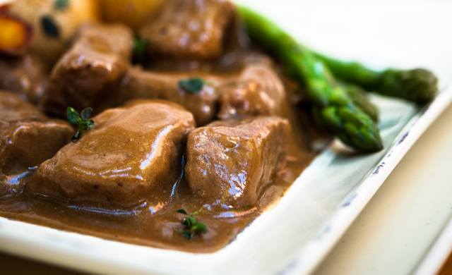 Cubes De Veau Du Quebec Aux Herbes De Provenche