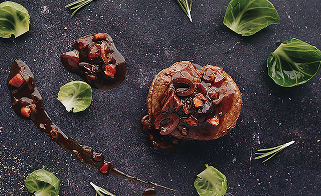 Medaillons De Veau Du Quebec Dattes Romarin Pancetta